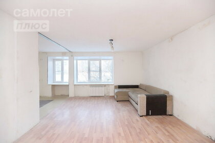 Купить квартиру до 4 млн рублей на улице Александра Козицына в Верхней Пышме - изображение 1