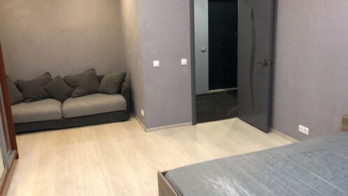 40 м², 1-комнатная квартира 2 200 ₽ в сутки - изображение 86