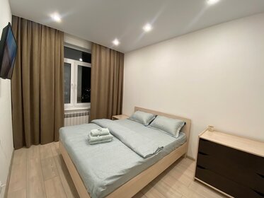 42 м², 1-комнатная квартира 2 500 ₽ в сутки - изображение 41