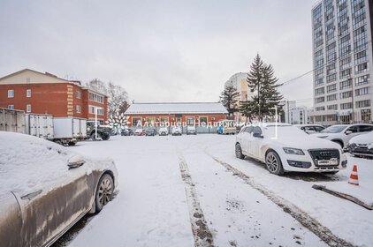 Купить квартиру рядом с водоёмом на улице Большая Очаковская в Москве - изображение 11