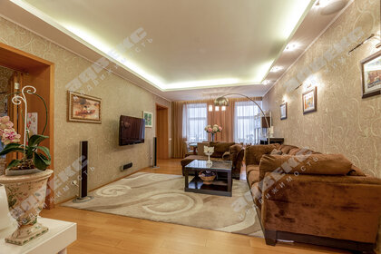 Купить 4-комнатную квартиру в монолитном доме в Санкт-Петербурге и ЛО - изображение 45