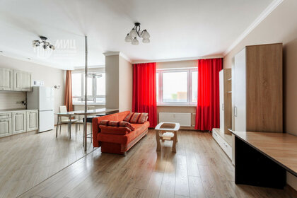 Купить квартиру с балконом и с дизайнерским ремонтом в Москве - изображение 8