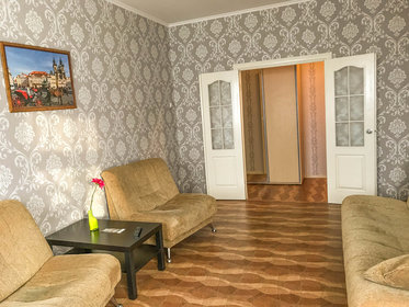 70 м², 2-комнатная квартира 2 500 ₽ в сутки - изображение 94