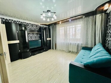 62 м², 2-комнатная квартира 2 700 ₽ в сутки - изображение 60