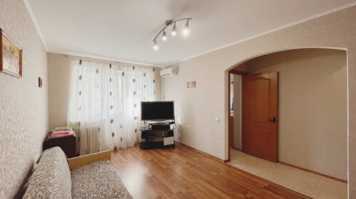 45 м², 2-комнатная квартира 2 200 ₽ в сутки - изображение 36