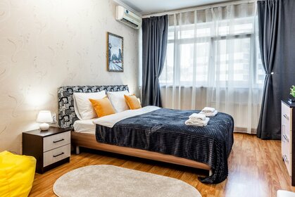 54 м², 2-комнатная квартира 3 500 ₽ в сутки - изображение 76