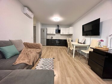 80 м², 3-комнатная квартира 3 400 ₽ в сутки - изображение 78