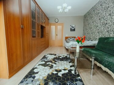 36 м², 1-комнатная квартира 3 500 ₽ в сутки - изображение 2