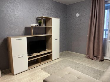 35 м², 1-комнатная квартира 2 200 ₽ в сутки - изображение 113