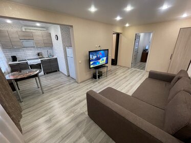 56 м², 2-комнатная квартира 2 000 ₽ в сутки - изображение 22