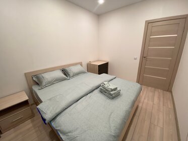 42 м², 1-комнатная квартира 2 500 ₽ в сутки - изображение 43