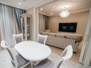 Купить однокомнатную квартиру с балконом в ЖК «ЛСР. Большая Охта» в Санкт-Петербурге и ЛО - изображение 19