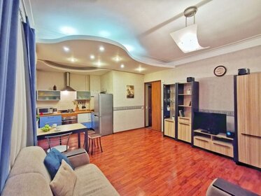 45 м², 2-комнатная квартира 2 500 ₽ в сутки - изображение 99