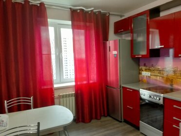 42 м², 1-комнатная квартира 2 400 ₽ в сутки - изображение 32