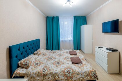 40 м², 1-комнатная квартира 2 200 ₽ в сутки - изображение 50