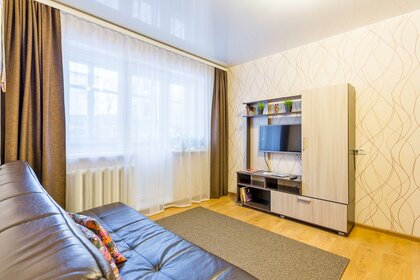 30 м², 1-комнатная квартира 1 800 ₽ в сутки - изображение 19