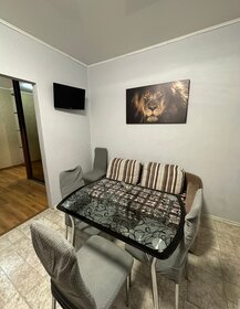 60 м², 2-комнатная квартира 2 100 ₽ в сутки - изображение 98