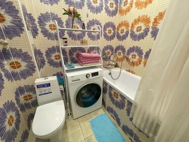 30,3 м², квартира-студия 2 200 ₽ в сутки - изображение 25