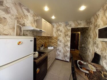 35 м², 1-комнатная квартира 2 200 ₽ в сутки - изображение 61