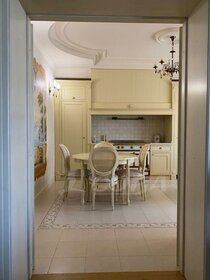 Купить однокомнатную квартиру с европланировкой (с кухней-гостиной) в Петергофе - изображение 34