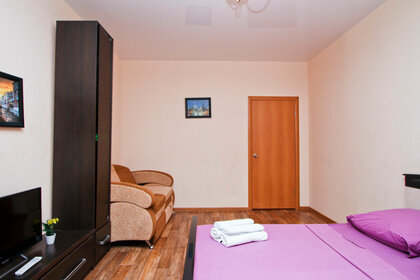 48 м², 1-комнатная квартира 2 200 ₽ в сутки - изображение 55