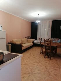57 м², 2-комнатная квартира 3 500 ₽ в сутки - изображение 103