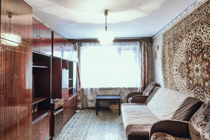 Купить квартиру с европланировкой (с кухней-гостиной) в ЖК «Клены» в Санкт-Петербурге и ЛО - изображение 39