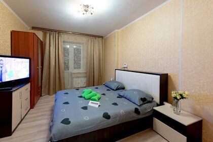 42 м², 1-комнатная квартира 2 200 ₽ в сутки - изображение 86