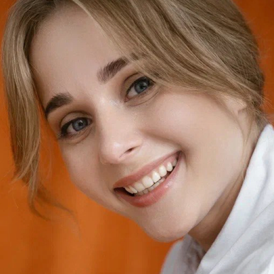 Яна Леухина