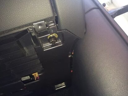 Как снять бардачок ауди а4 б5 Как снять бардачок ауди а4 б8 фото PK-Motors.ru