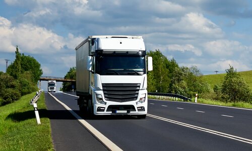 Шашты жақыннан түсірілген эротикалық бейне