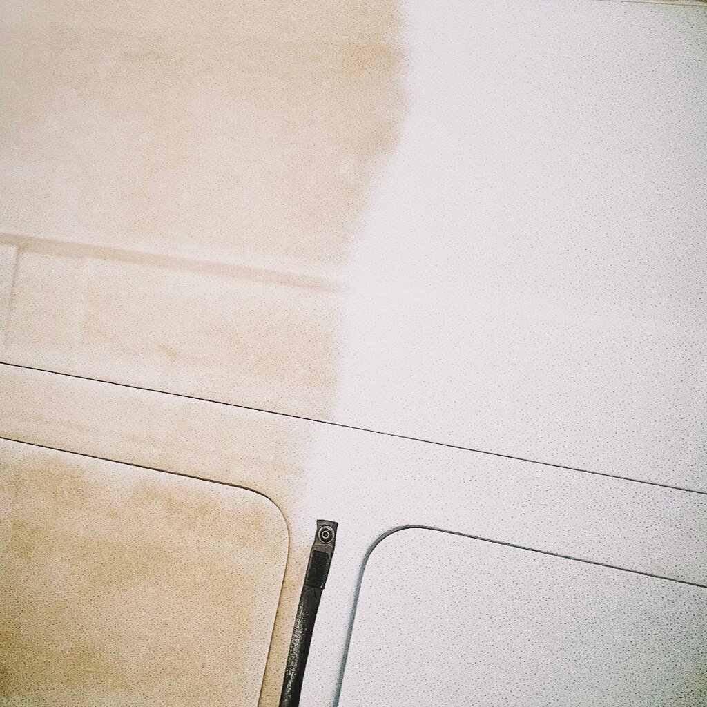 Химчистка потолка и стоек крыши авто