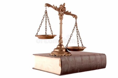 книга законов и весы Фемиды