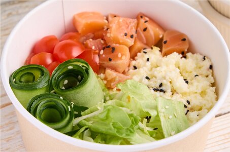 Салат-Боул с форелью и скрэмблом, photo — Proviant (Omsk, Karla Marksa Avenue, 60)