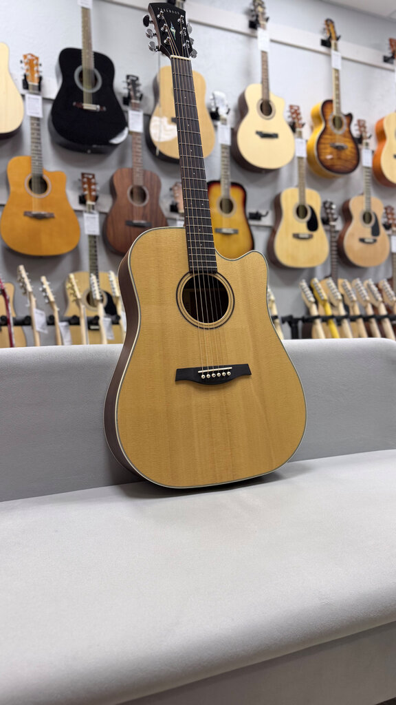 Электроакустическая гитара Parkwood S26-GT