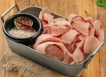 Строганина из омуля