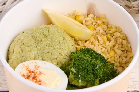 Боул с биточком из рыбы с овощами, photo — Proviant (Omsk, Karla Marksa Avenue, 60)