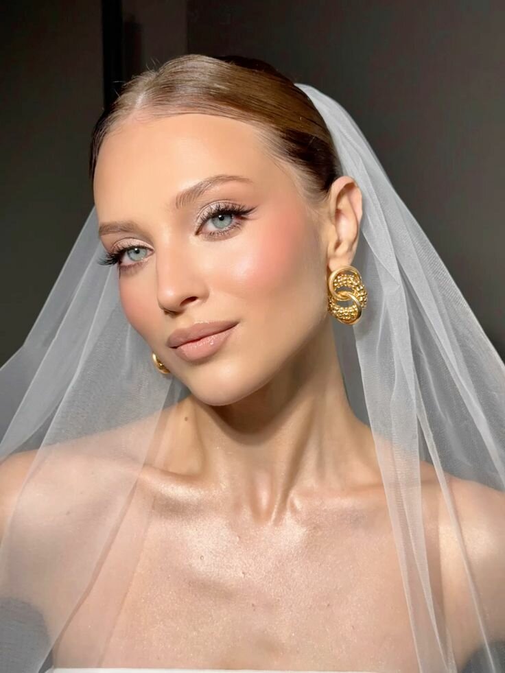 Свадебный образ с выездом визажиста