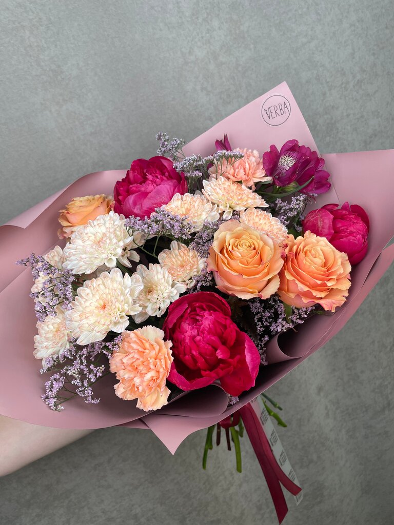 Букет из роз и хризантем