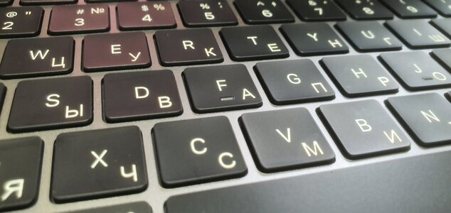 Гравировка клавиатуры Macbook