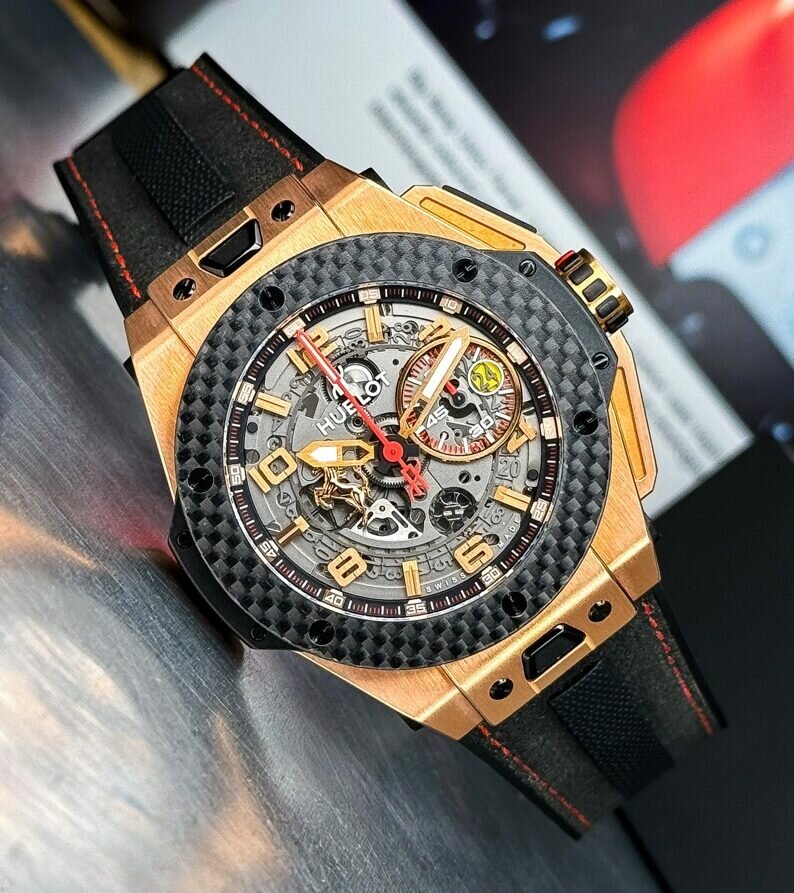 Часы Hublot  Big Bang Ferrari King Gold Carbon