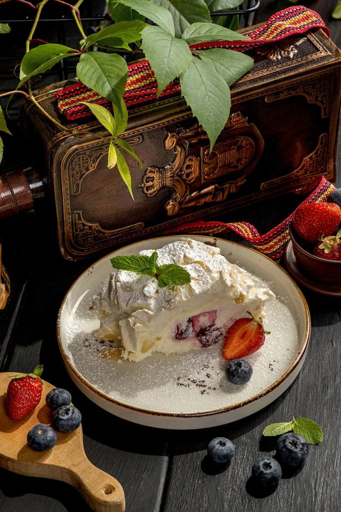МЕРЕНГОВЫЙ РУЛЕТ / Ice-cream