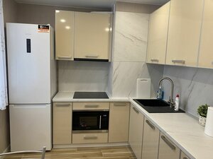 отель ул. Ярослава Иванова, 1