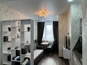  Атмосферная студия с большими окнами в центре от Уют и Комфорт НН (222-1)