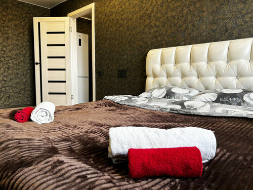 "На Север" - квартиры посуточно в Мурманске, пр. Тарана,4  в "На Север" - квартиры посуточно в Мурманске, пр. Тарана,4 