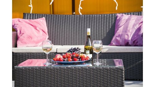 Апартаменты Terrace Park View: квартира с террасой напротив Павловского парка в Пушкине