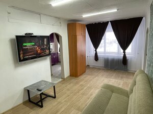 Апартаменты Локомотивная 8