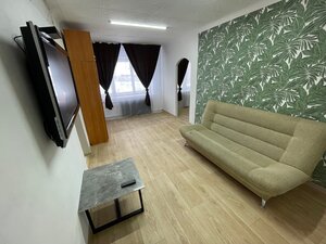 Апартаменты Локомотивная 8