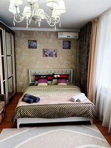 отель 1-й микрорайон, 27