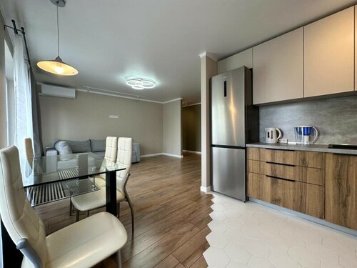 Апартаменты Стильные и просторные трехкомнатные апартаменты в спокойном районе города  в Тольятти